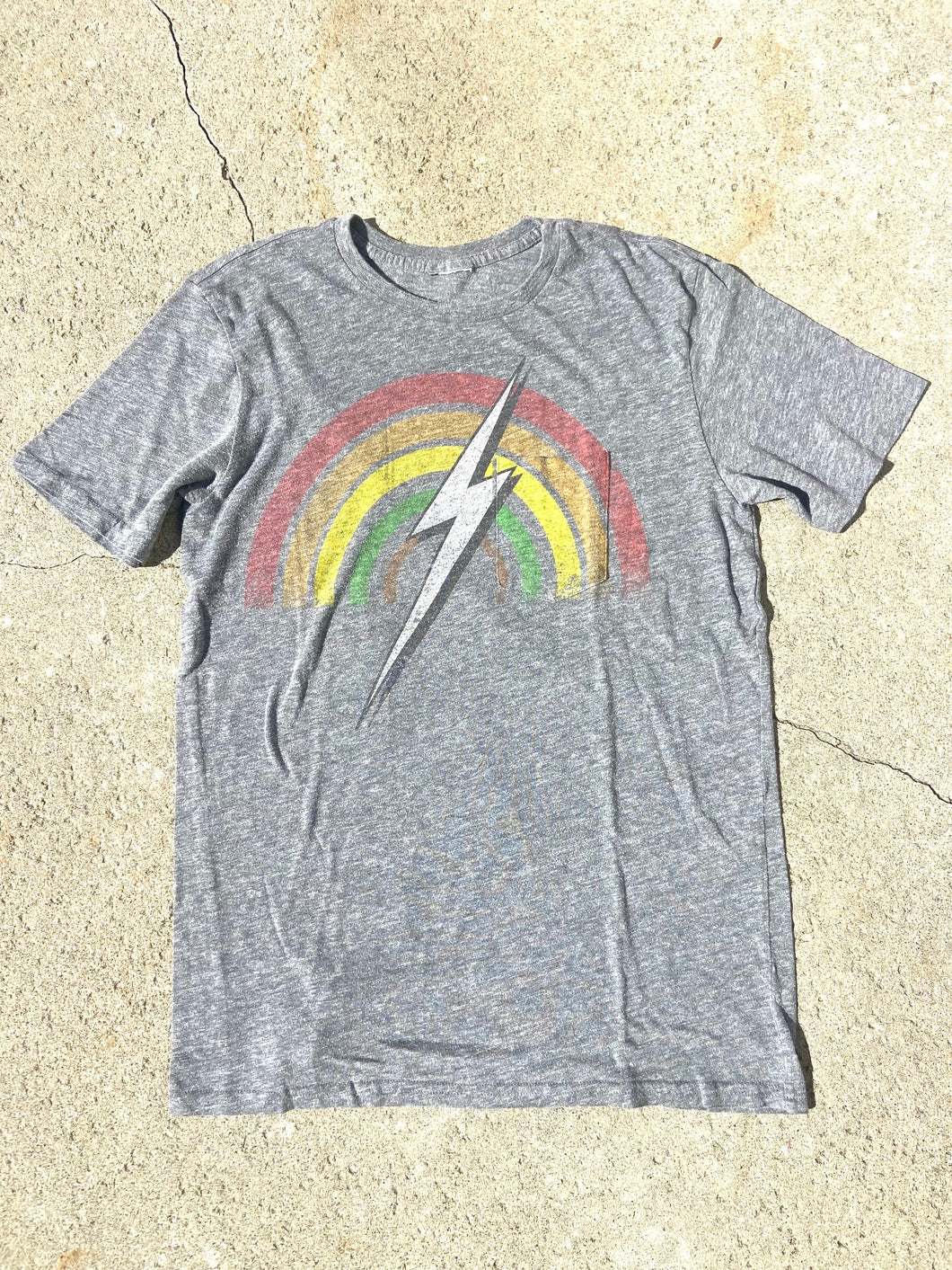Size Large, Grey Lightning Bolt Rainbow design vintage pocket tee